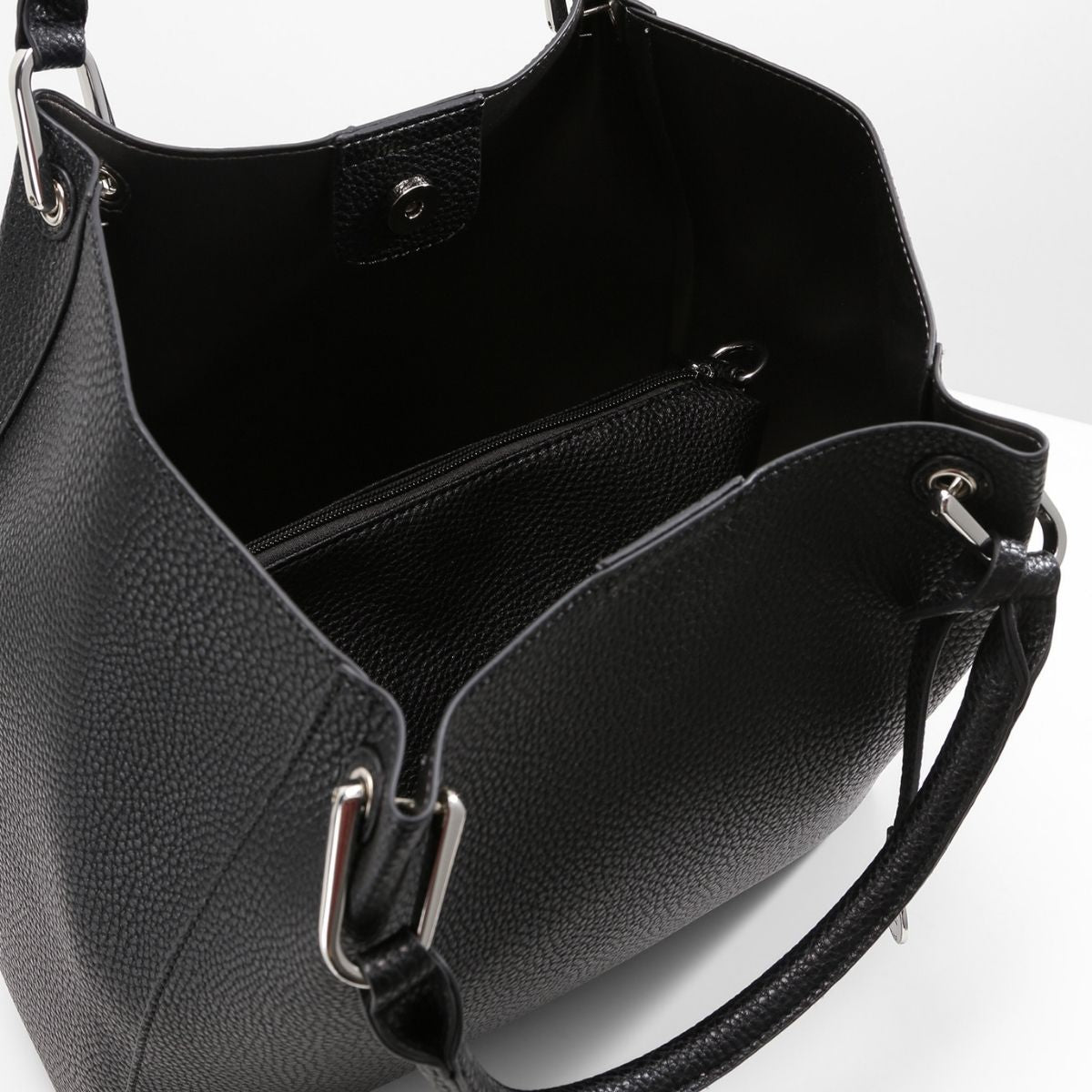 Ember Henkeltasche schwarz - L.Credi Munich
