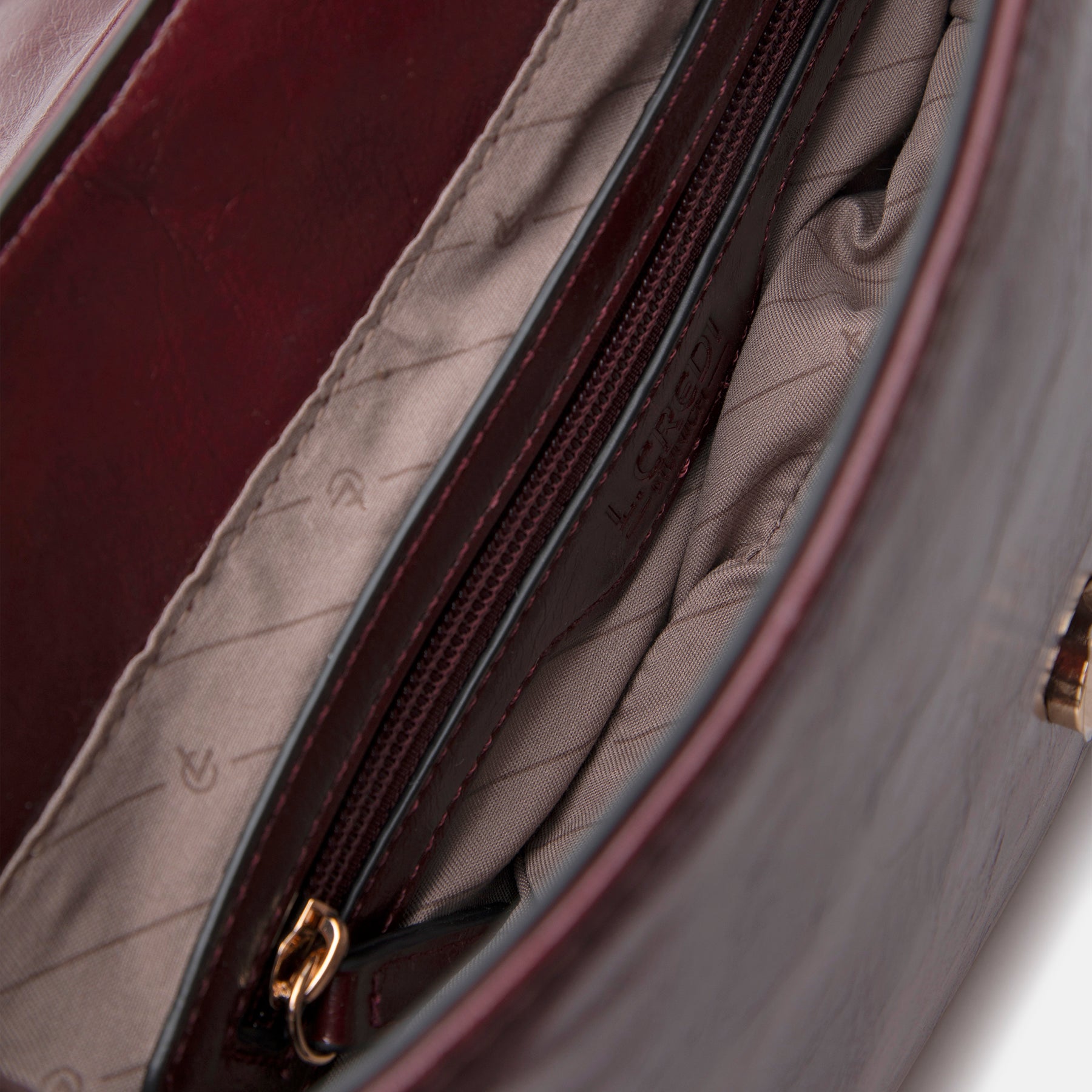 Paolina Hobo wine