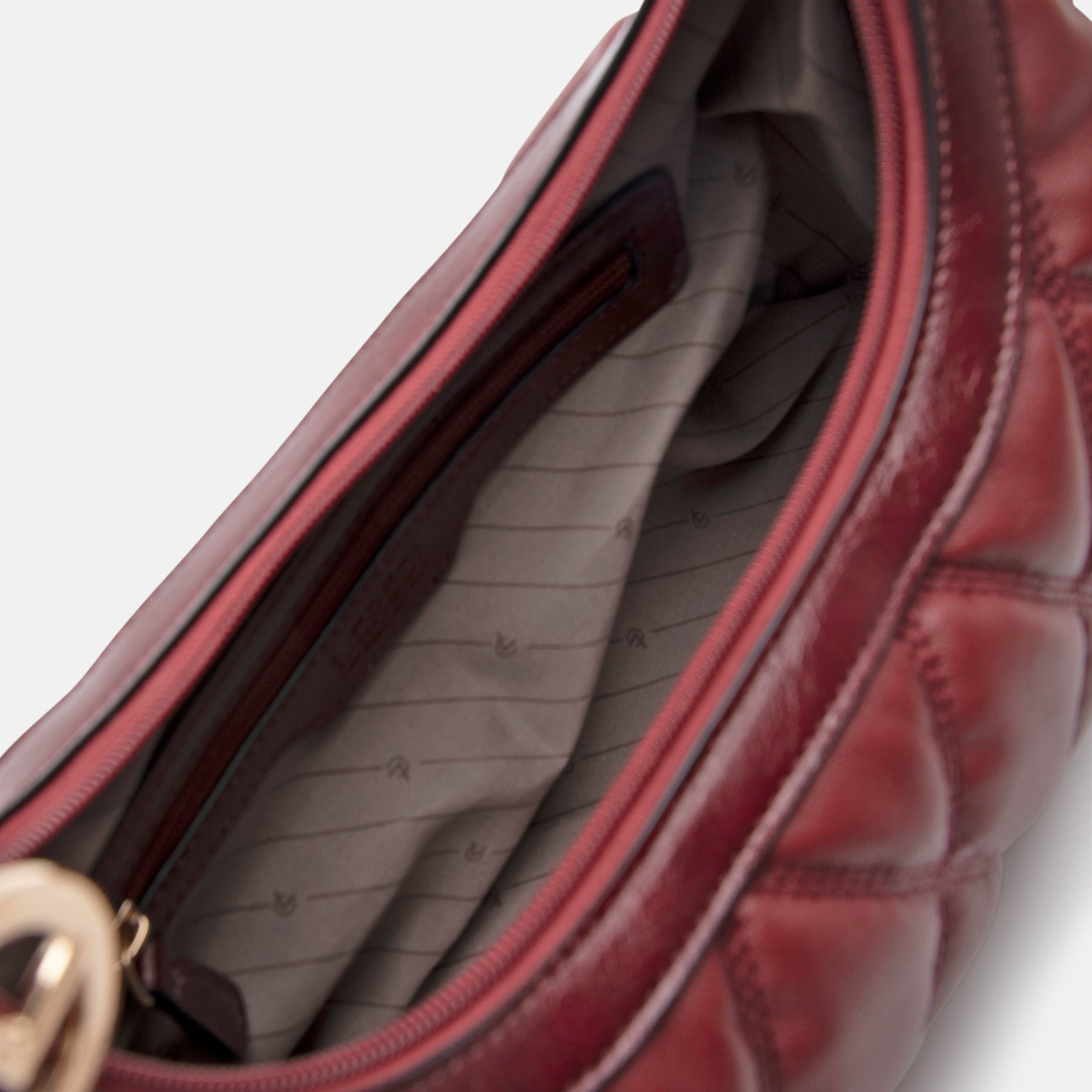 Paige Hobo wine