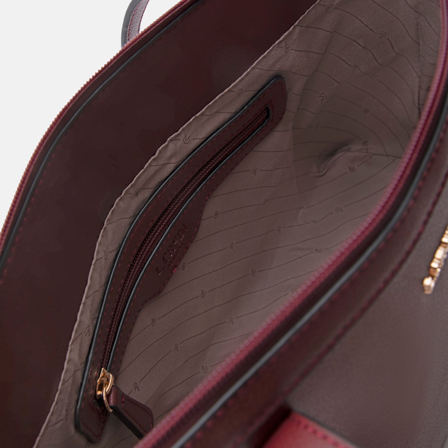 resa-shopper-wine