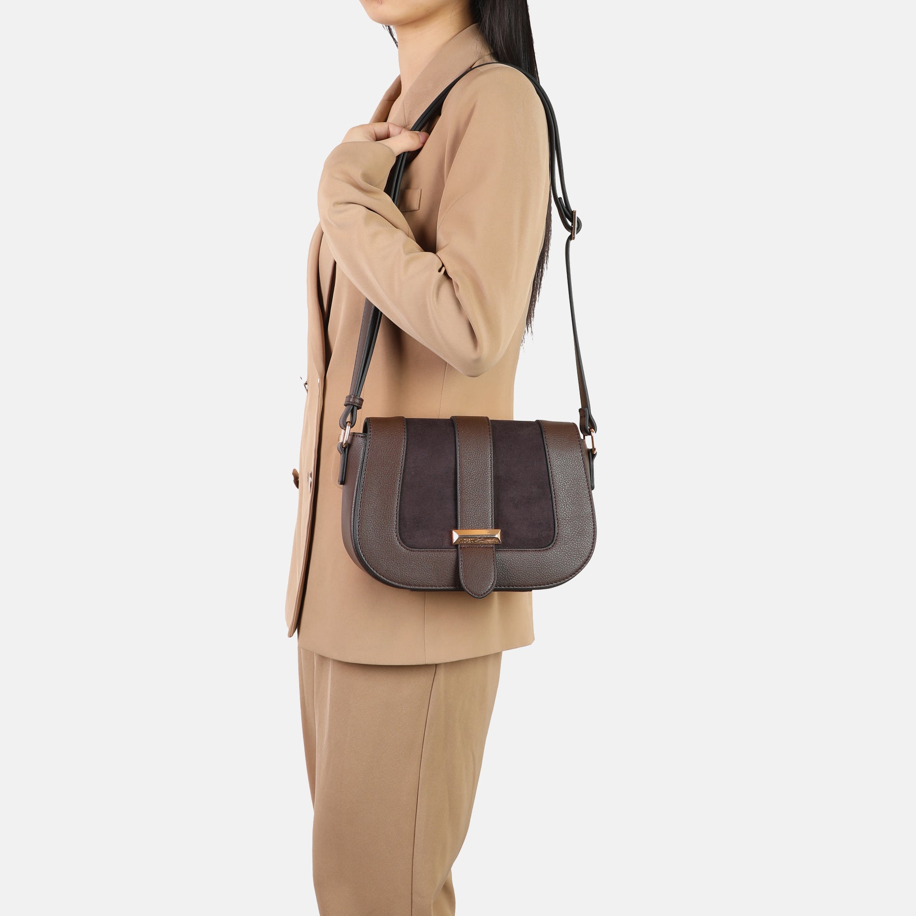 Umhängetasche T-Chocolate Petrina Serie