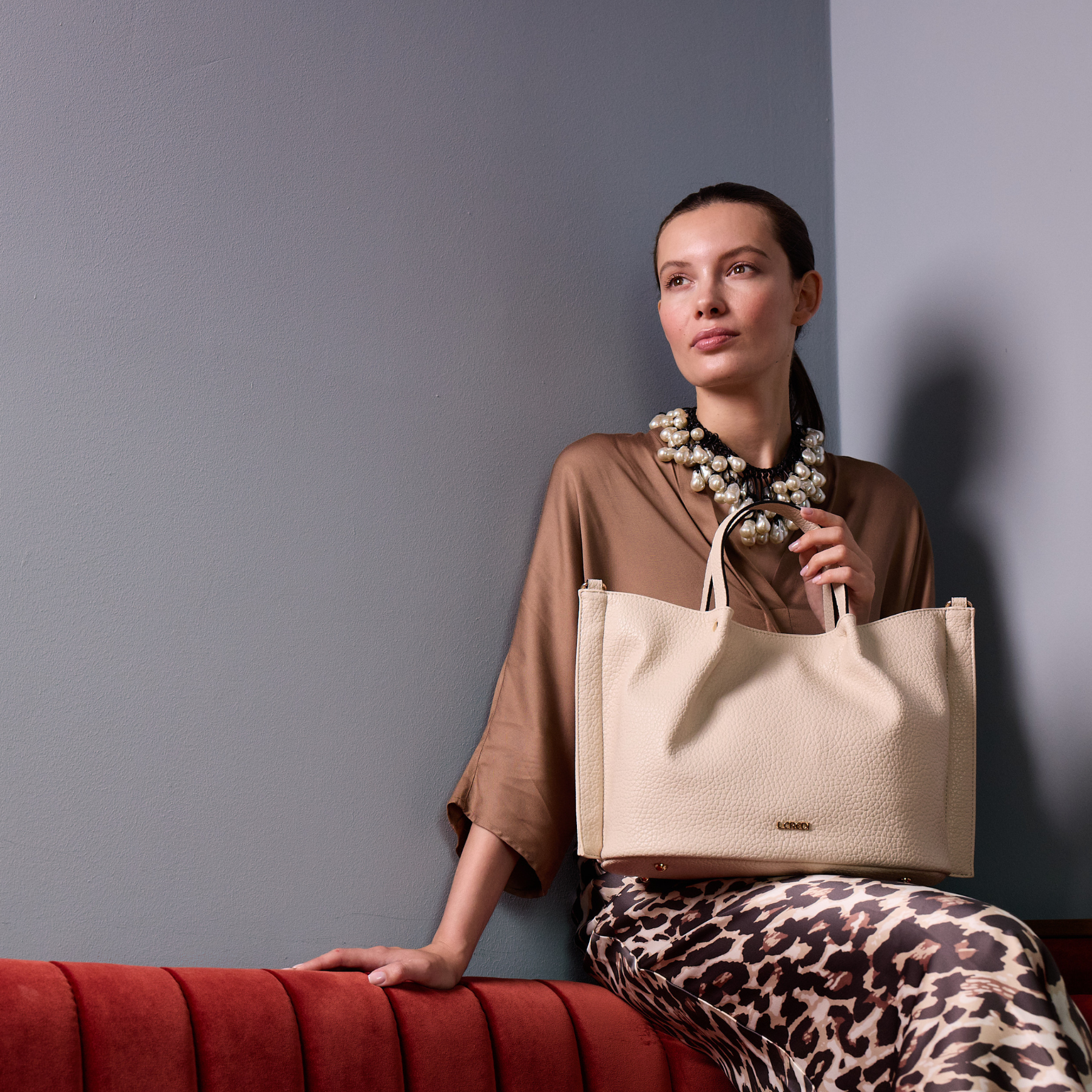 Henkeltasche white sand Raila Serie