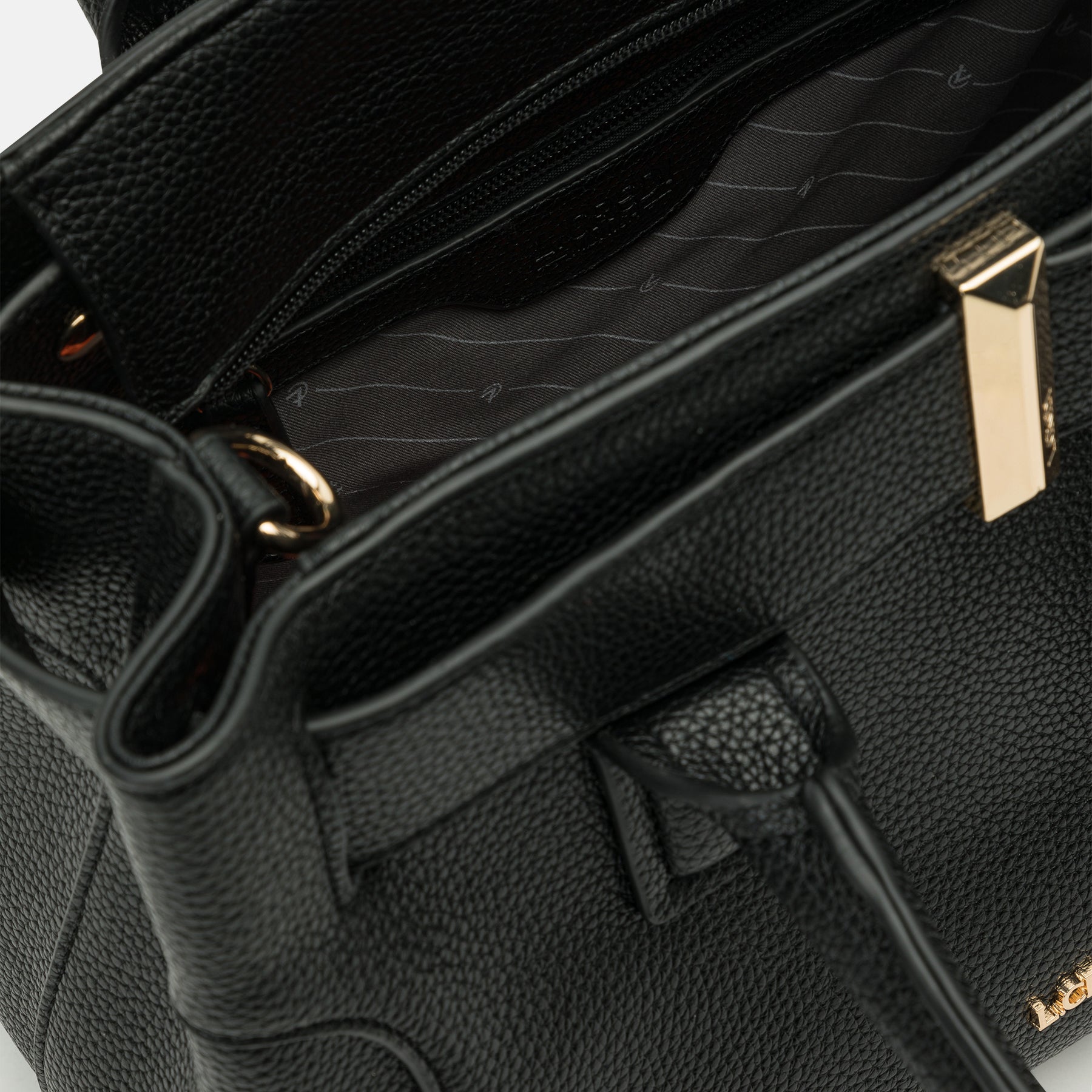 Nadira handle bag black