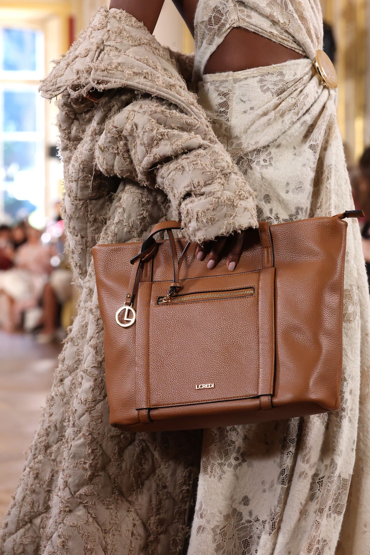 Merle shopper black